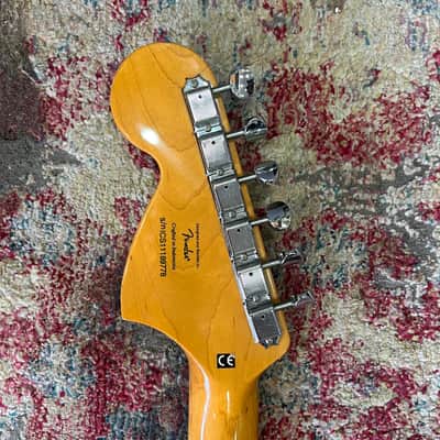 Squier Classic Vibe '70s Stratocaster HSS 2011 - 3-Tone Sunburst image 16