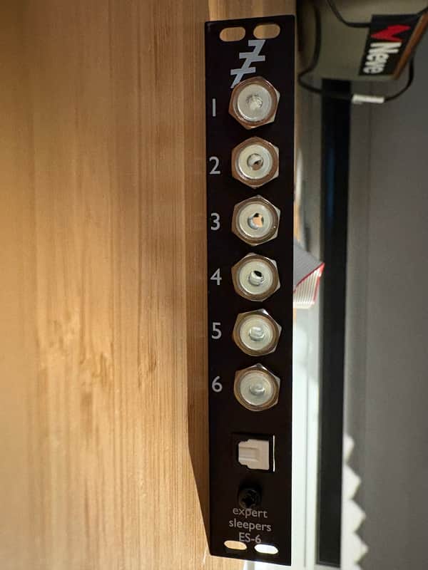 Expert Sleepers ES-6 MK3 CV / Lightpipe Interface Eurorack Synth Module 2021 - Present - Black image 1
