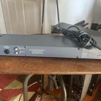 DOD 431 Series II 31 band graphic equalizer with rack mount bolts/washers image 5