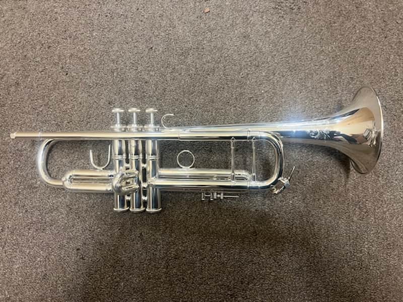 Bach 190S37 Bb Trumpet image 1