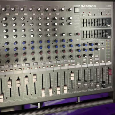 Samson TXM16 16-ch 1000W Power Mixer with Eight Mic Pres, Three Aux Sends, and Onboard Effects image 3