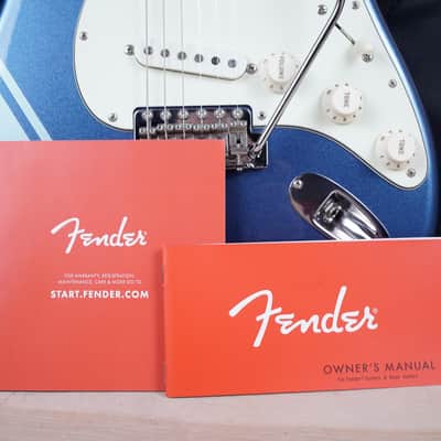 Fender FSR Traditional '50s Stratocaster MIJ 2018 Lake Placid Blue / Ice Blue Metallic Competition Stripe w/ Bag image 2