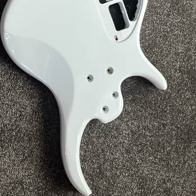 Tobias Growler V bass body - White Pearl image 4