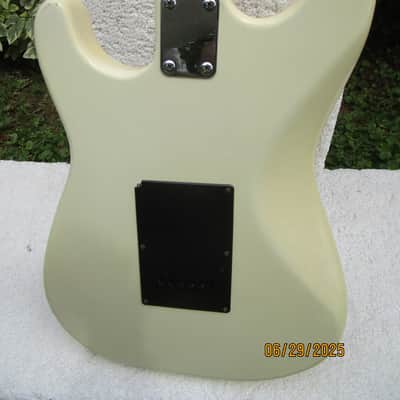Cruise Stratocaster Guitar, 1980's, Made In Korea, White, Clean image 8
