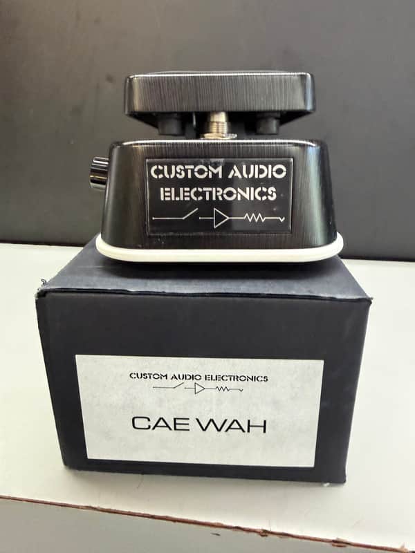 Dunlop MC404 CAE Custom Audio Electronics Wah With Box 2010