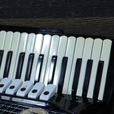 Titano Model Virtuoso 120-Bass 41-Key 11-Treble Switch Piano Accordion w/Case image 17