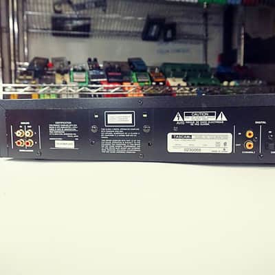 Tascam CD-RW750 Professional CD Rewritable Recorder image 2