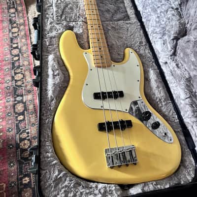 Fender Jazz Bass 2022 - Buttermilk with case image 5