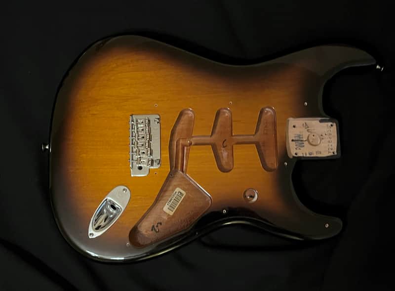Fender Classic Series ‘60s Reissue Stratocaster Body – 2 Tone Sunburst image 1