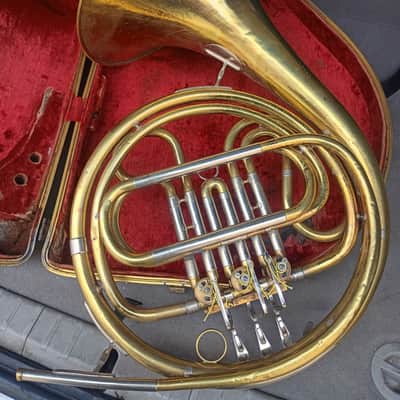 Olds Ambassador Single F French Horn with case image 2