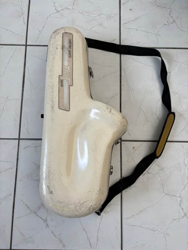 Selmer flight case for alto saxophone image 1