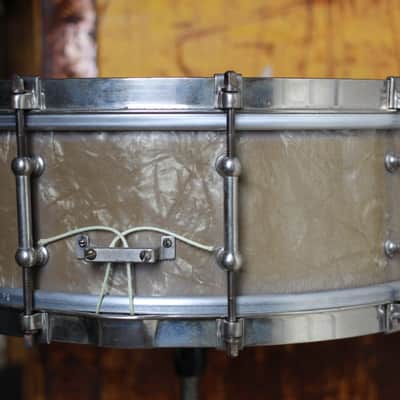1930's Ludwig 'Professional Model' Snare Drum 5"x14" in Lavender Pearl image 8