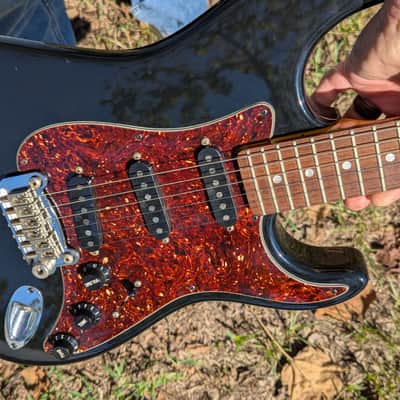 G&L Legacy - black image 2