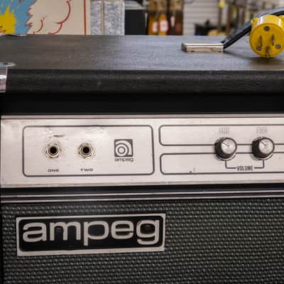 Ampeg V4B &2x10/1x15 70s image 3