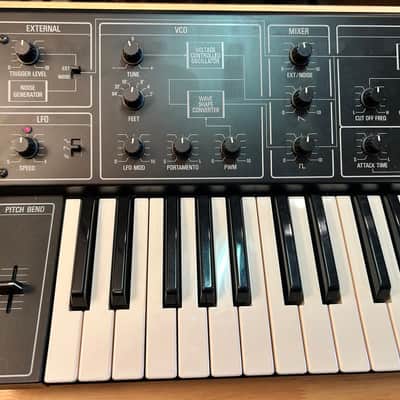 Yamaha CS-5 Monophonic Synthesizer image 2