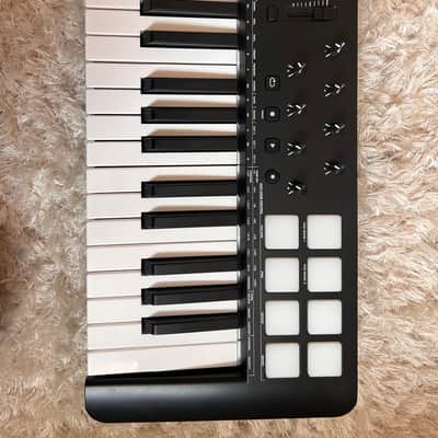 M-Audio Oxygen 25 MKV USB MIDI 25-Key Keyboard Controller 2021 - Present - Black image 4