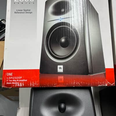 JBL LSR2325P Powered Studio Monitors Pair image 2