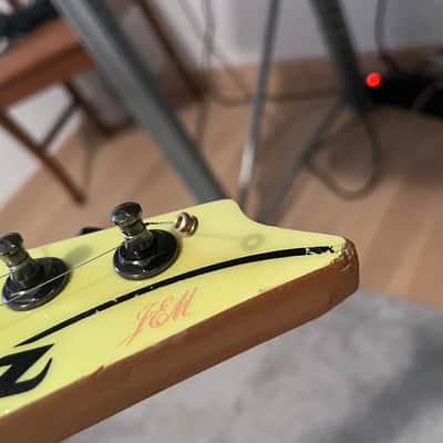 1991 Ibanez JEM 777 DY (Desert Yellow) - Vintage Guitar in Excellent Condition image 4