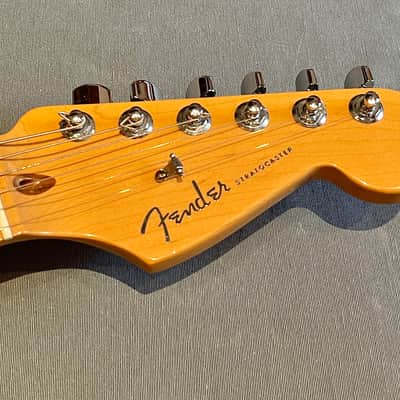 “Time Capsule” Fender Stratocaster American Deluxe 1998 - Teal image 10