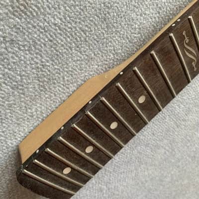 Mini Guitar Strat Style Maple Wood Neck, 22 Frets Rosewood Fingerboard image 4