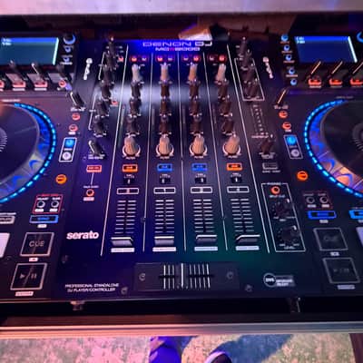 Denon MCX8000 4-Channel Pro DJ Player / Controller with Case image 17