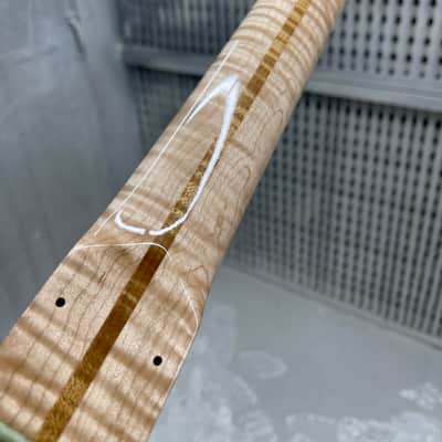 5A Flamed maple S neck - One Piece image 8