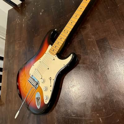 LACE Fender American Strat Plus Deluxe Electric Guitar Sunburst - Vintage 1989 image 2