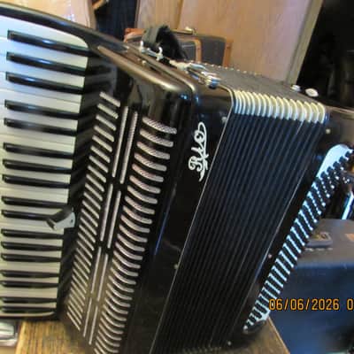 Rio accordion,120 bass,3/4 reeds,LMM,17.5" KB,toggle treble register, image 1