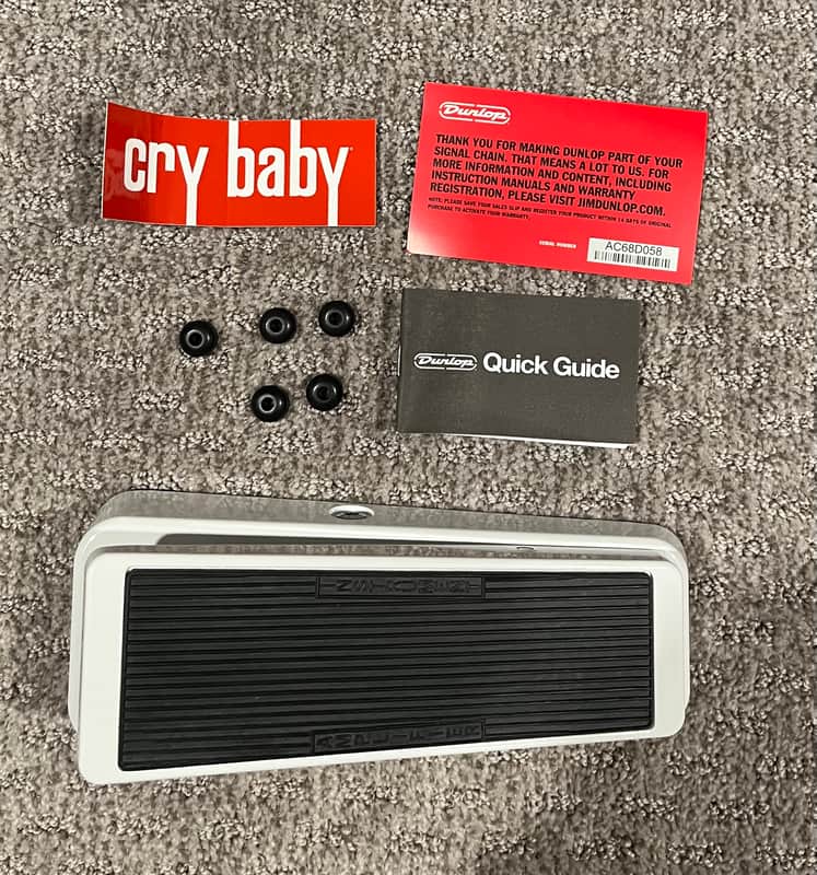 Dunlop 105Q Cry Baby Bass Wah 1999 - Present - White
