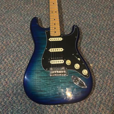 Fender Player Plus Top HSS Stratocaster 2020 - Blue Burst image 1