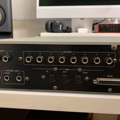 Akai S3000XL Sampler image 3