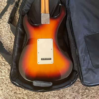 Fender American Stratocaster with Rosewood Fretboard 2000 - 3-Color Sunburst image 6