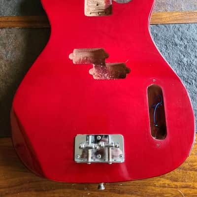 Hondo H-80-CH short-scale bass body vintage 1970s - Red image 2