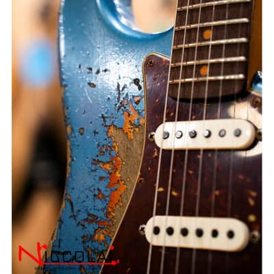 Fender Custom Limited Edition Roasted '60s Stratocaster Super Heavy Relic Aged Lake Placid Blue 3 Color Sunburst image 3