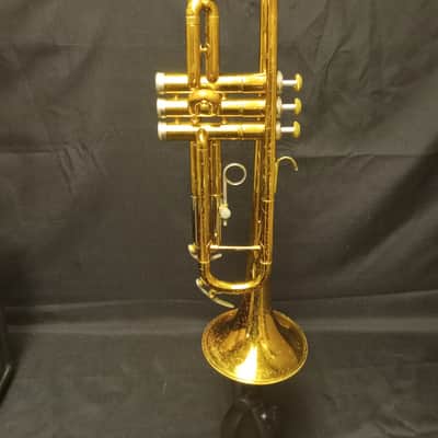 Conn Director 18B Trumpet serial 565558 - Lacquer image 1