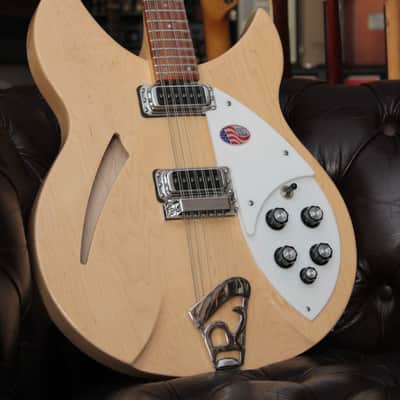 Rickenbacker 330/12 2013 - Mapleglo image 6