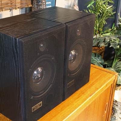 Vintage Marantz LS-25 2-Way Bookshelf Speakers 1980s image 7