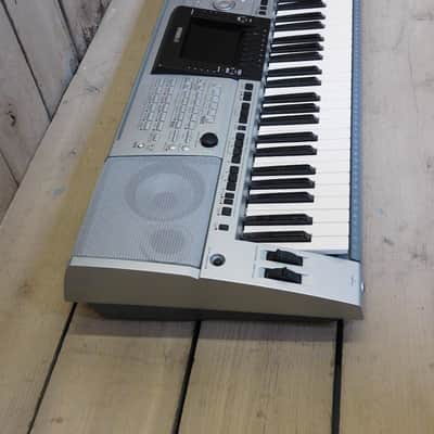 Yamaha PSR-3000 61-Key Arranger Workstation Keyboard WITH FLIGHT CASE!! image 2
