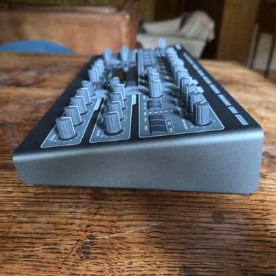 Access Virus TI2 Desktop - As new condition, boxed image 5