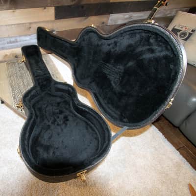 Taylor GA Custom 2003 Cedar Top, Walnut Back & Sides image 9