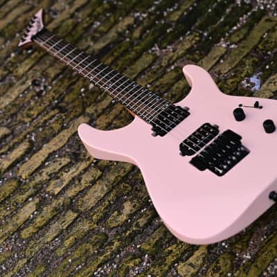Jackson American Series Virtuoso™, Streaked Ebony Fingerboard - Satin Shell Pink image 7