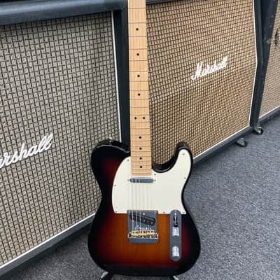 Fender American Professional Telecaster with Maple Fretboard 2017 - 2019 - 3-Color Sunburst image 2