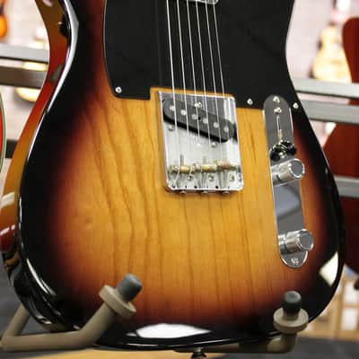 Fender Classic Player Baja Telecaster 2018 - 2-Color Sunburst **All Stock - Only 7.3 lb.** image 2
