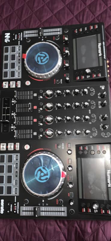 Numark Nvii Black image 1