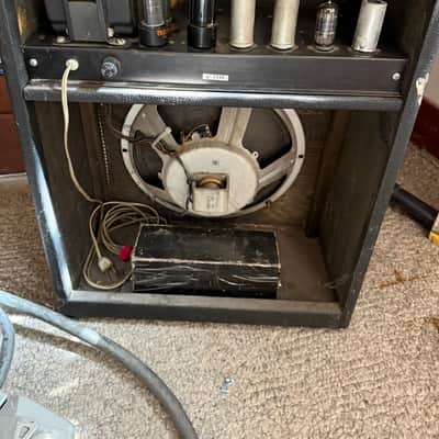 Supro 60s guitar amp-rare 60s image 2