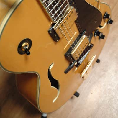Washburn J-6 Hollow Body Natural Finish image 5