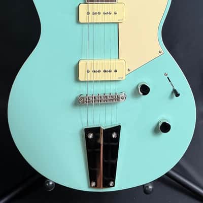 Yamaha RSS02T Revstar Standard Electric Guitar Sonic Blue Finish w/ Gig Bag (373)