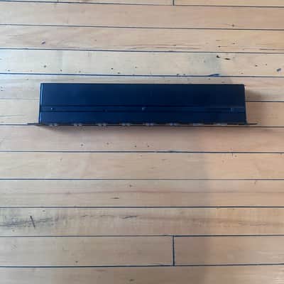 ART S8 Rackmount 8 Channel Microphone Splitter 2009 - Present Black image 2