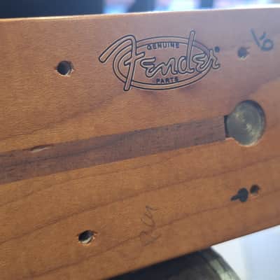 Fender 099-0702-920 Roasted Maple Jazz Bass Neck, 20-Fret 2010s - Maple image 6
