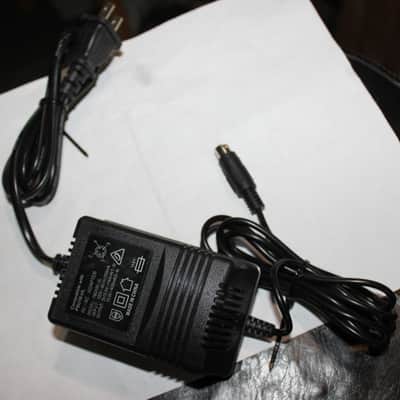Behringer Shark FBQ100 Automatic Feedback Destroyer with Power Supply image 6